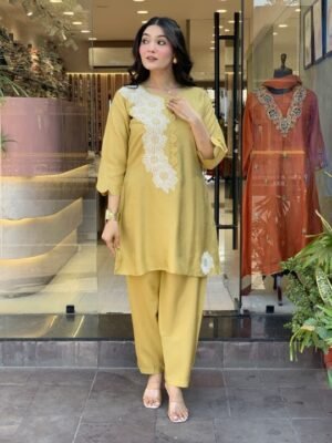 Casual Sunflower Pearl Dress